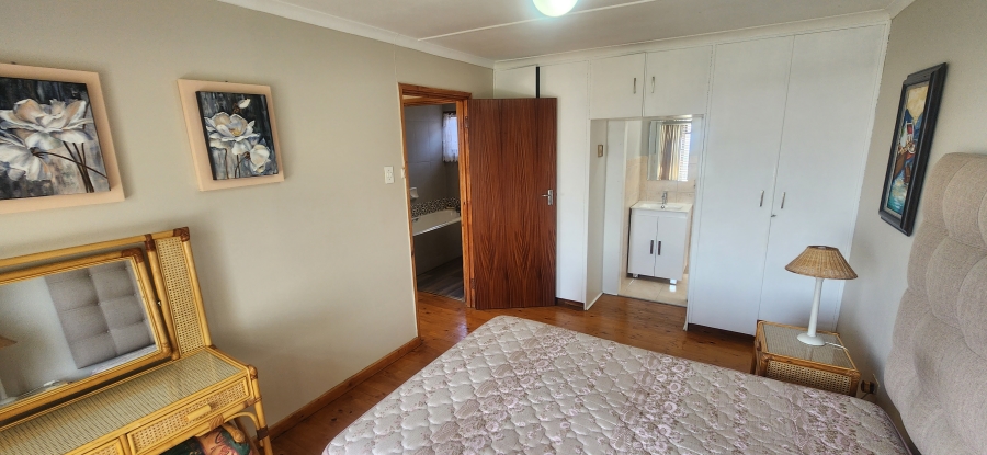 2 Bedroom Property for Sale in Dana Bay Western Cape